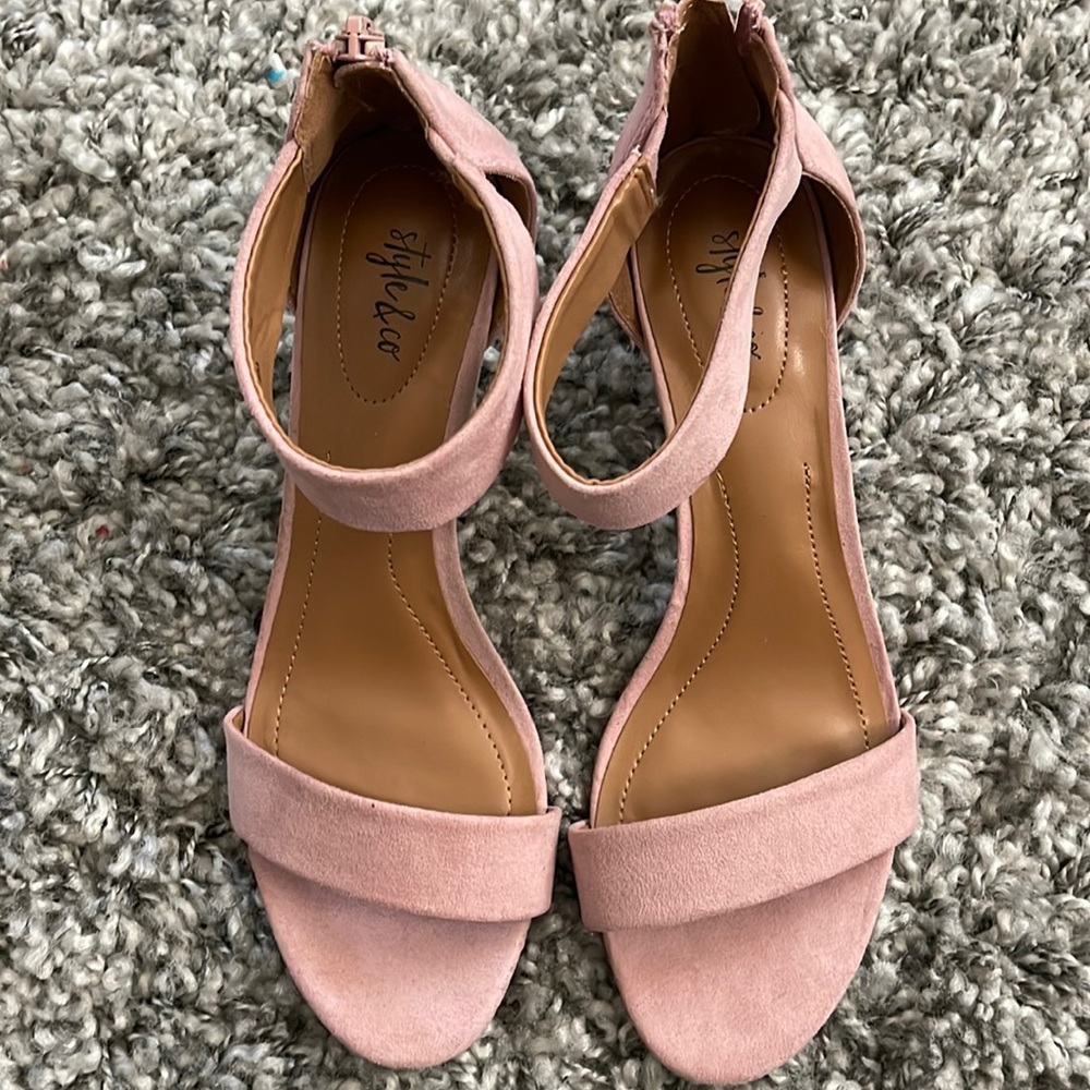 Style & Co NWOB Pink Heels sz 8
